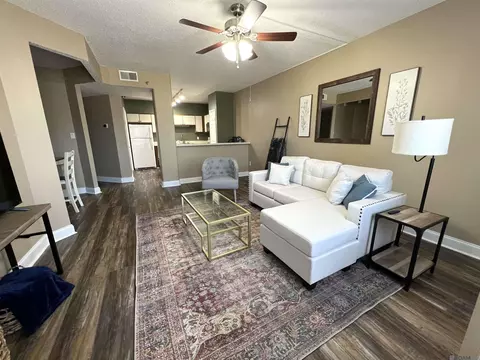 11550 Southfork Ave # 318, Baton Rouge, LA 70816