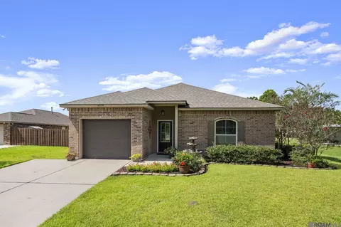 42214 N City Park Dr, Sorrento, LA 70778