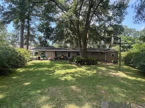 5224 Pine, Saint Francisville, LA 70775