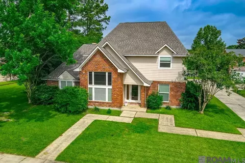 12315 N Lake Sherwood Ave, Baton Rouge, LA 70816