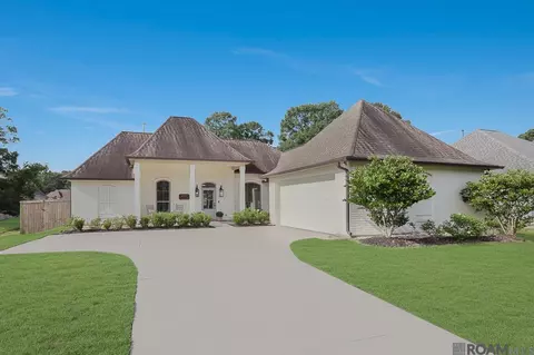 12590 Lakeland Dr, Walker, LA 70785