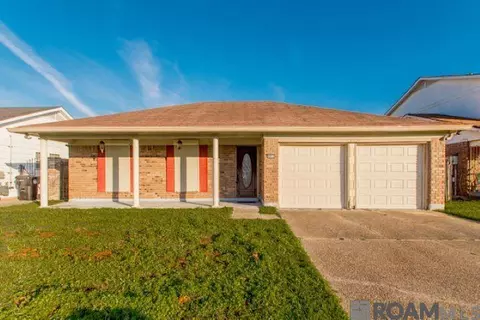 10831 Guildford Rd, New Orleans, LA 70127
