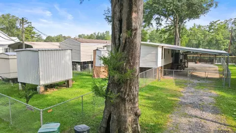 19205 River Bend Rd, Maurepas, LA 70449 photo 2