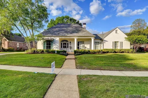 6825 S Fieldgate Ct, Baton Rouge, LA 70808
