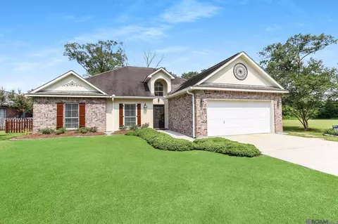 16270 Greenwood Dr, Prairieville, LA 70769
