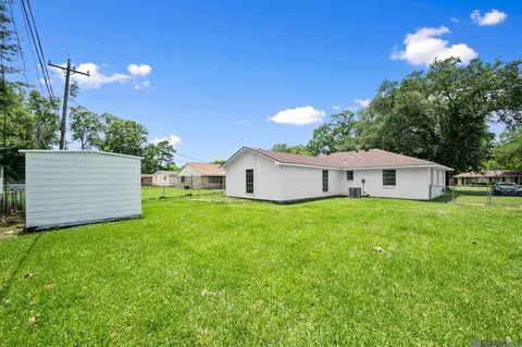 Exterior - 620 Charles Ave, Baker, LA 70714 photo 4 of 4