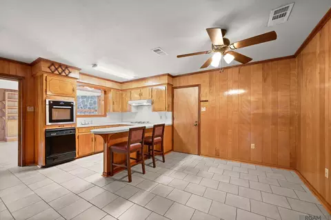 Kitchen - 620 Charles Ave, Baker, LA 70714 photo 1 of 3