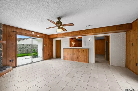 Living - 620 Charles Ave, Baker, LA 70714 photo 3 of 4