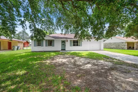 Exterior - 620 Charles Ave, Baker, LA 70714 photo 1 of 4