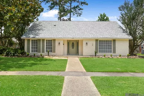 1330 Woodcliff Dr, Baton Rouge, LA 70815