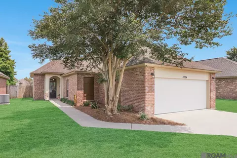 3224 Nicholson Lake Dr, Baton Rouge, LA 70810