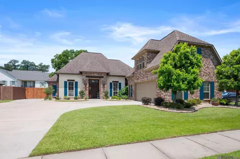 14377 Bluff Lakes Dr, Prairieville, LA 70769