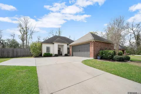 39126 Driftwood Lake Dr, Gonzales, LA 70737