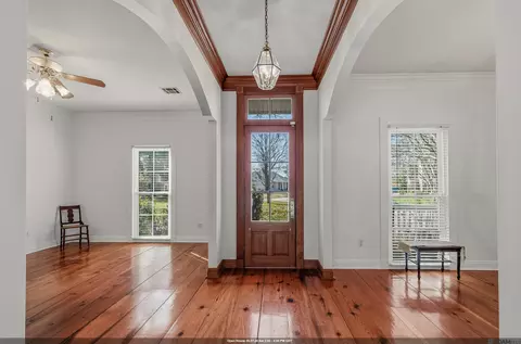 14513 N Majestic Oaks Pl, Baton Rouge, LA 70810