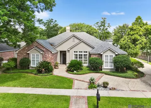 121 University Highlands Ct, Baton Rouge, LA 70808