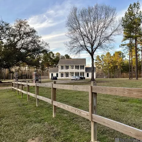 11976 Cox Rd, Clinton, LA 70722