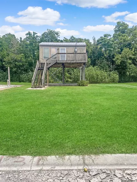 297 Caroline Dr, Port Sulphur, LA 70083