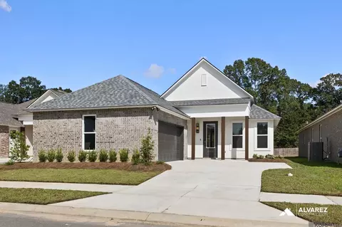 6905 Garden Hill Dr, Baton Rouge, LA 70817