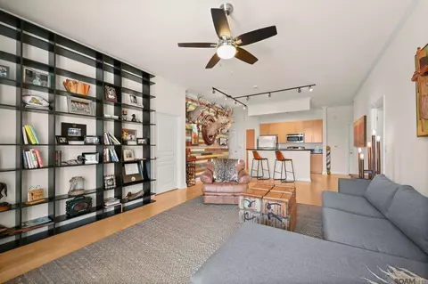 7707 Bluebonnet Blvd # 318, Baton Rouge, LA 70810