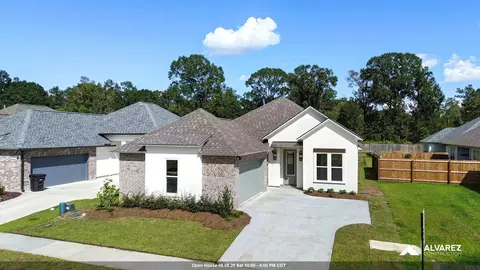 6923 Garden Hill Dr, Baton Rouge, LA 70817