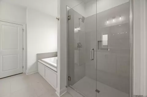 Bath - 236 Sophia Dr, Luling, LA 70070 photo 3 of 4