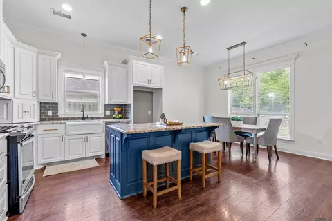 Kitchen - 15822 Blackstone Dr, Pride, LA 70770 photo 1 of 2