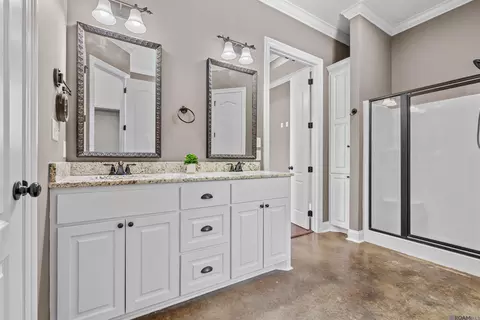 Bath - 15822 Blackstone Dr, Pride, LA 70770 photo 1 of 4