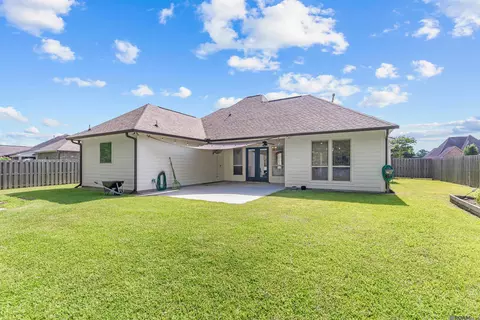 Exterior - 15822 Blackstone Dr, Pride, LA 70770 photo 1 of 3