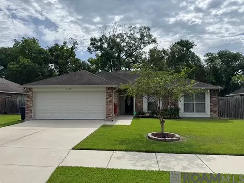 1109 Point Andrew Dr, Gonzales, LA 70737