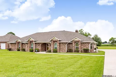 162 Ideal St, Belle Rose, LA 70341