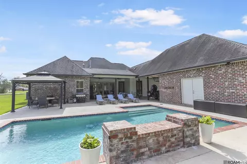 13517 Crawford Rd, Gonzales, LA 70737