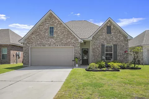 11588 Regal St, Denham Springs, LA 70726