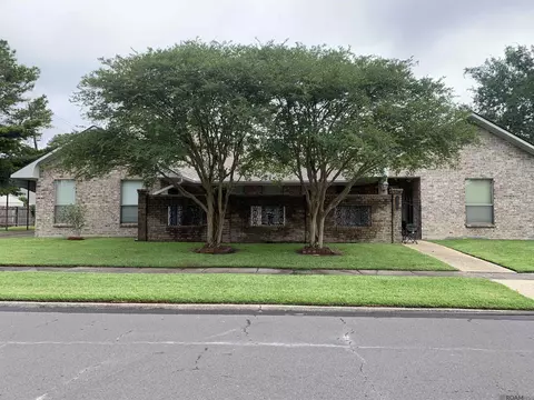 8455 Thurman Dr, Baton Rouge, LA 70806
