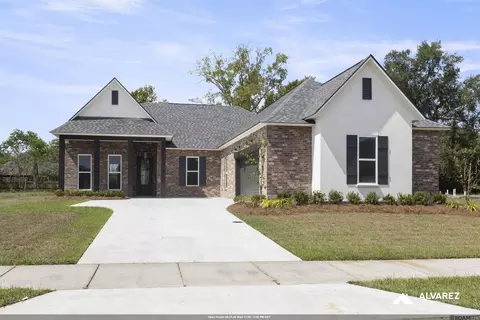 10142 Sanctuary Oaks Dr, Baton Rouge, LA 70817