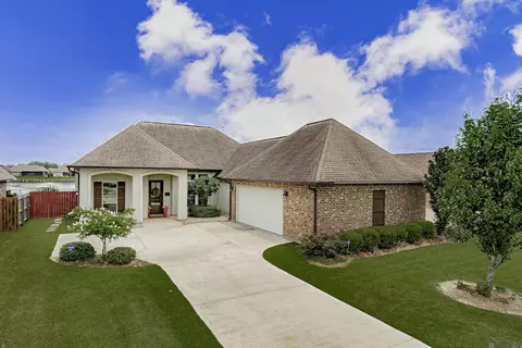 16462 Parker Place Dr, Prairieville, LA 70769