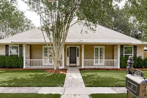 4505 E Lake Sherwood Ave, Baton Rouge, LA 70816