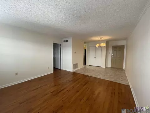 4735 Government St # 201, Baton Rouge, LA 70806