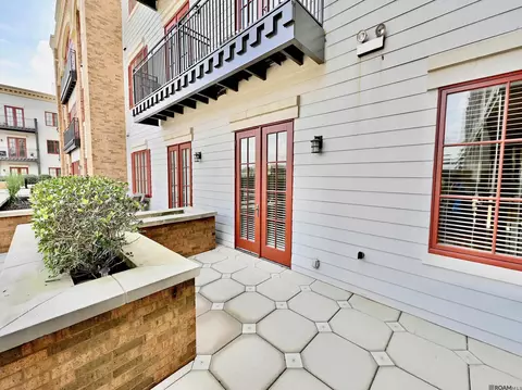 7707 Bluebonnet Blvd # 213, Baton Rouge, LA 70810