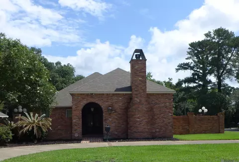 7235 Highland Rd, Baton Rouge, LA 70808