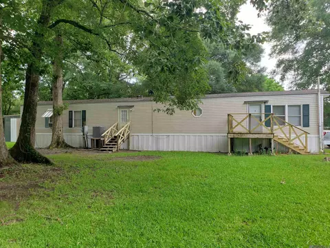 15064 W Beaver Dr, Pride, LA 70770
