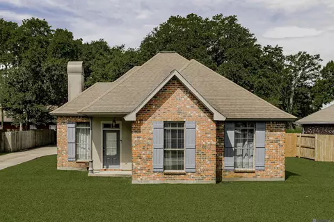 101 River Run Ct, New Roads, LA 70760