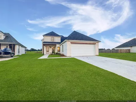 39551 Hernando De Soto Dr, Darrow, LA 70725