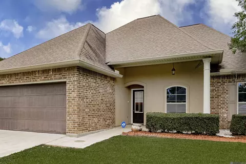 5259 Fox Hunt Dr, Zachary, LA 70791