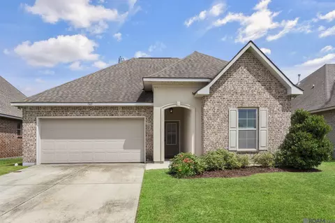 1905 Oakwood Dr, Saint Gabriel, LA 70776
