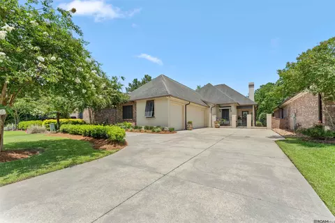 26126 St Germain Ct, Denham Springs, LA 70726