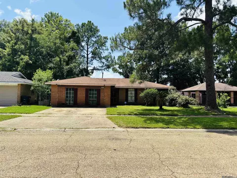 11823 Kingston Dr, Baton Rouge, LA 70807