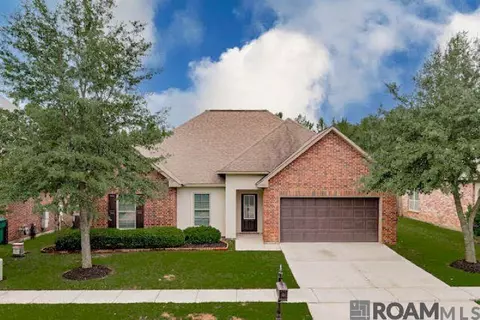 9302 Redwood Lake Blvd, Zachary, LA 70791