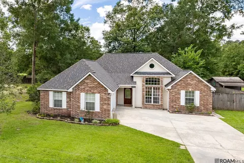 21018 April Ln, Livingston, LA 70754