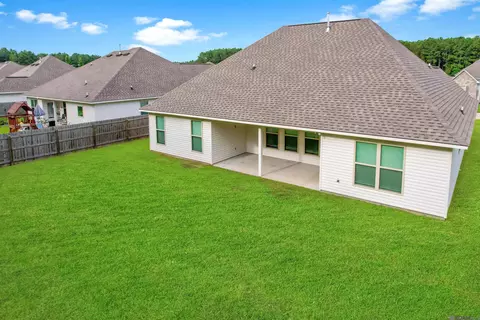 Exterior - 74353 Turf Dr, Covington, LA 70435 photo 6 of 7