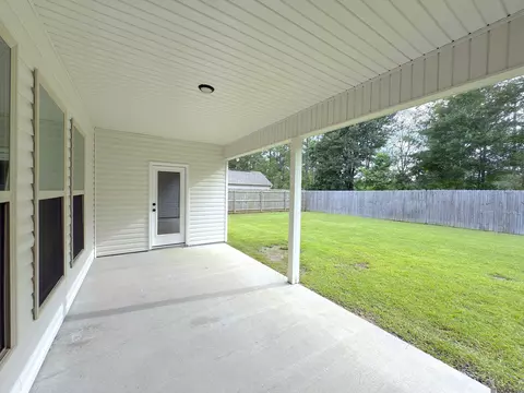 Exterior - 74353 Turf Dr, Covington, LA 70435 photo 4 of 7